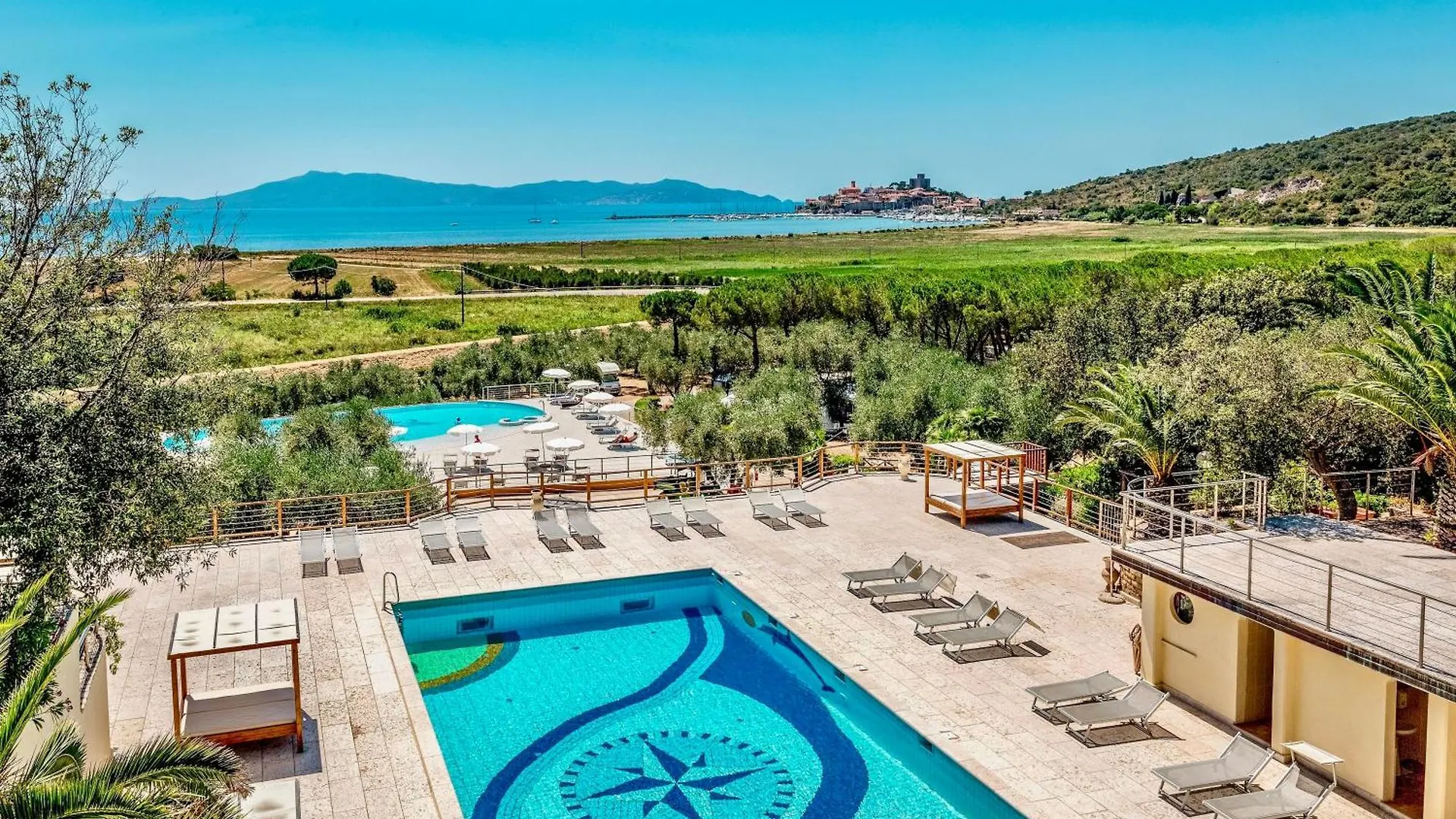 Isa - Residence With Pool And Private Beach In Talamone Just 500 Mt From The Beach